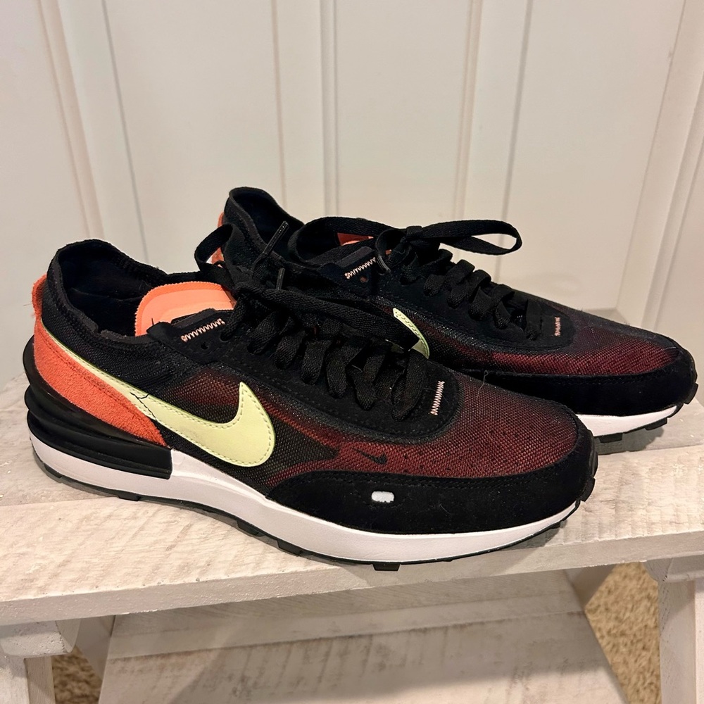 Women’s Nike Waffle One. Size 8